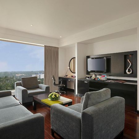 Crowne Plaza Pune City Centre By Ihg Extérieur photo